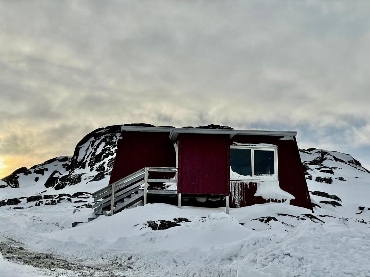 Inuk Hostels Nuuk Extérieur photo