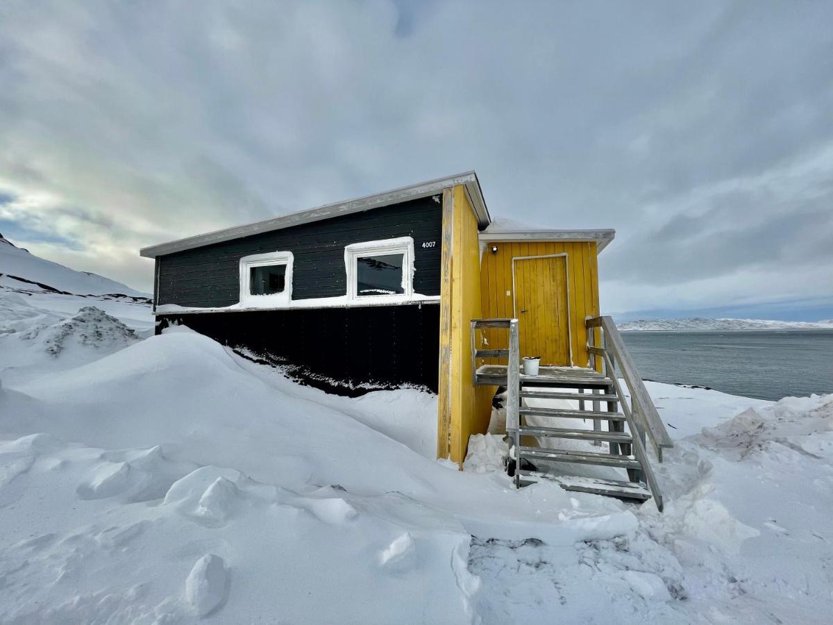 Inuk Hostels Nuuk Extérieur photo